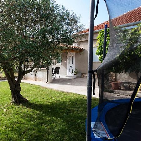 Holiday Apartment Near The Beach Fažana Eksteriør bilde