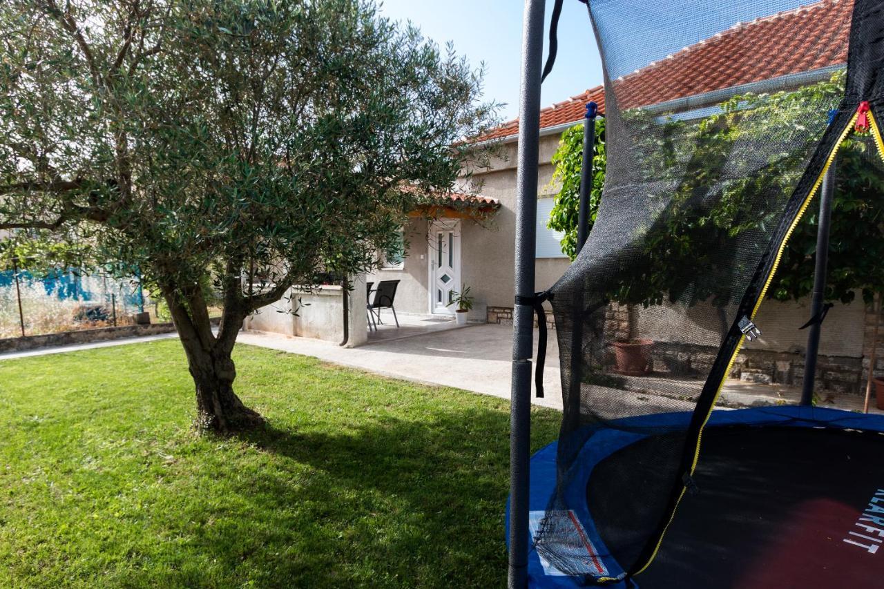 Holiday Apartment Near The Beach Fažana Eksteriør bilde